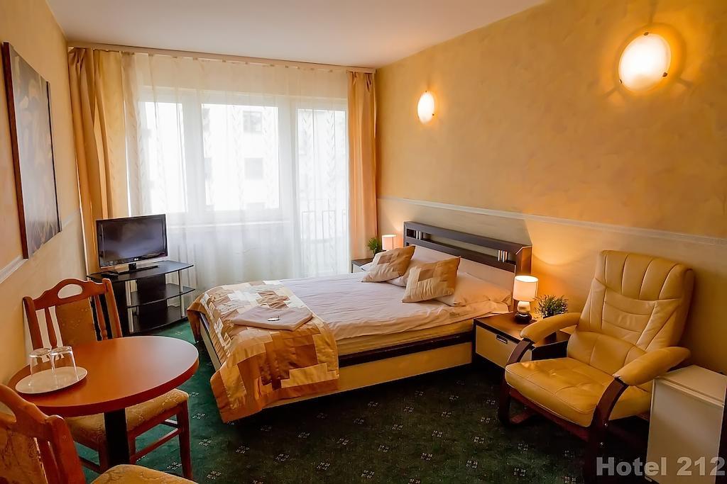 Hotel 212 Warszawa Rum bild